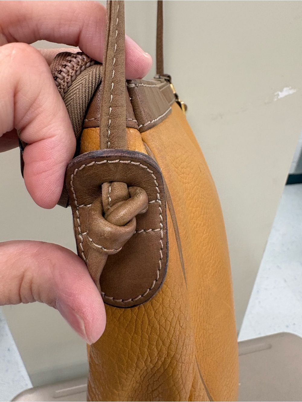 VTG LOEWE Anagram Embossed Grained Leather Crossbody Shoulder Bag Mustard Tan - Picture 9 of 16